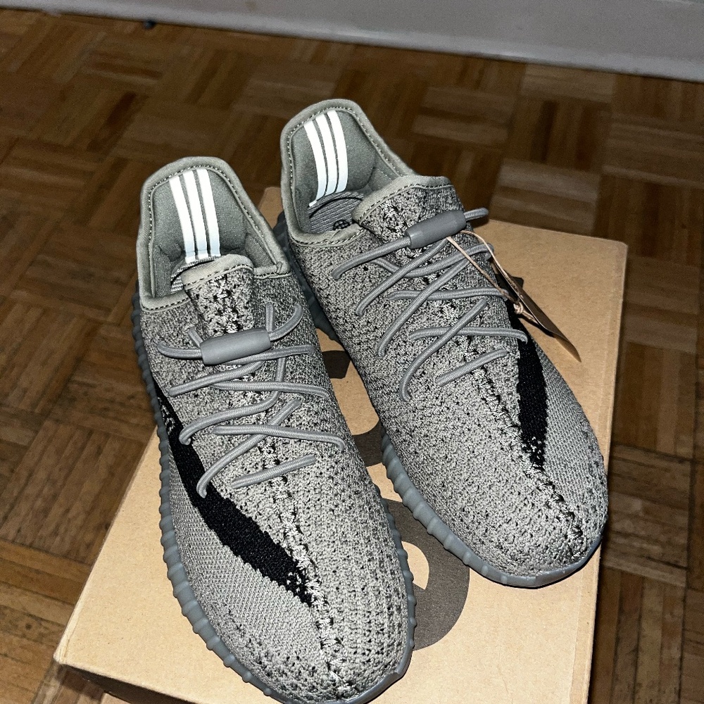 Yeexy Boost 350 V2 Kids - Size 2.5